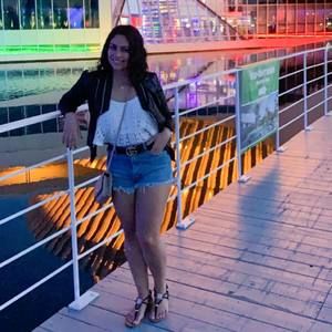 Meet your Posher, Imene